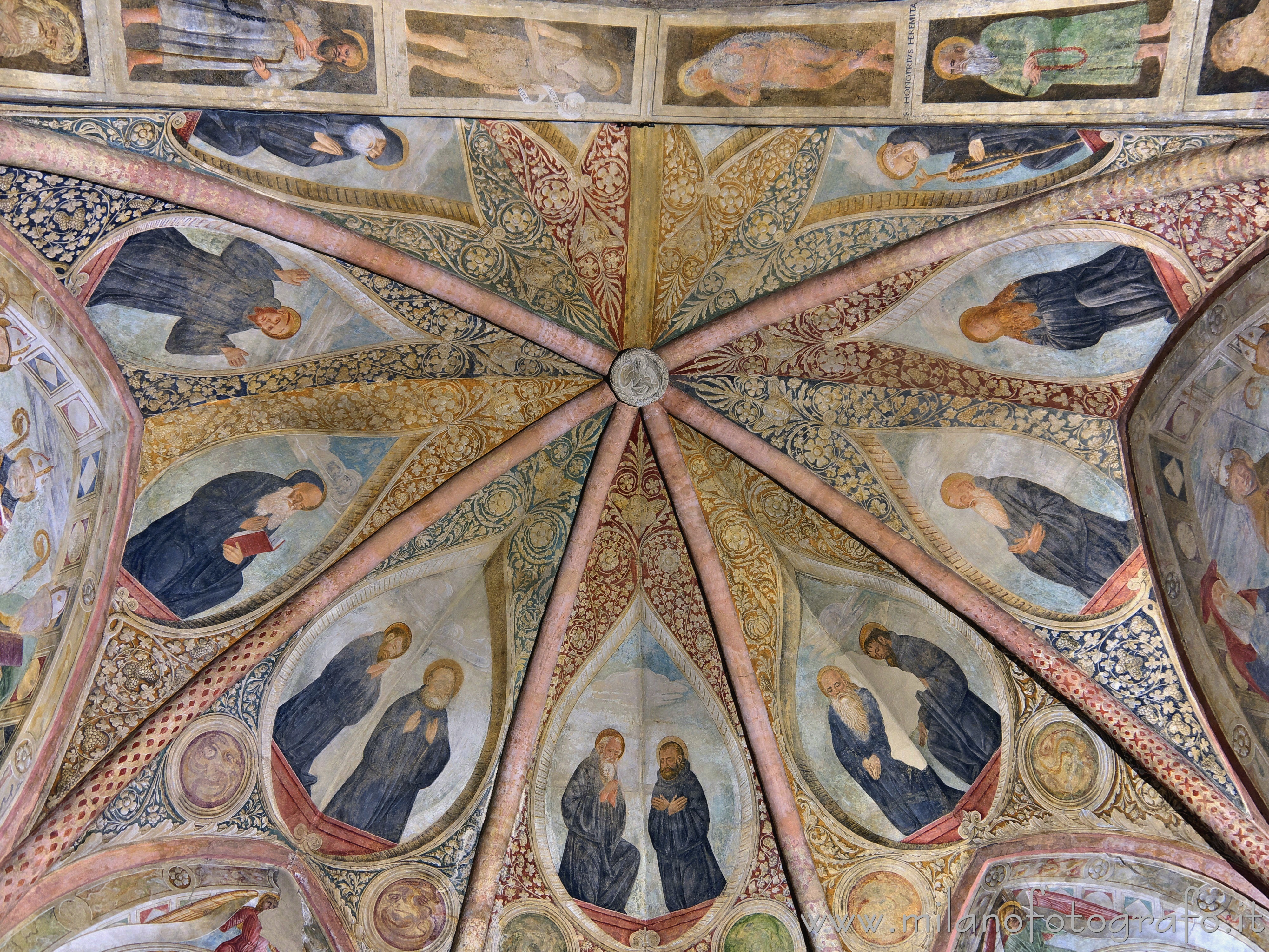 Milano - Affreschi sul soffitto della volta della Cappella Obiano della Chiesa di San Pietro in Gessate